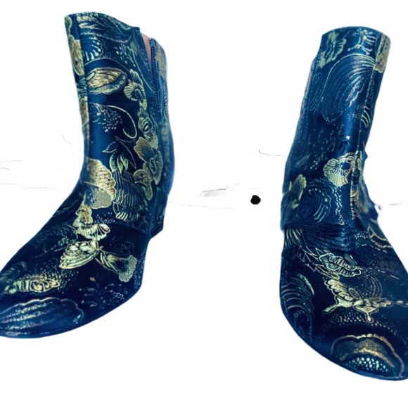 ‼️DISCONTINUED‼️ Franco Sarto Black & Gold Ankle Boots | Size 8M | 38 EU | $55 - Picture 5 of 8